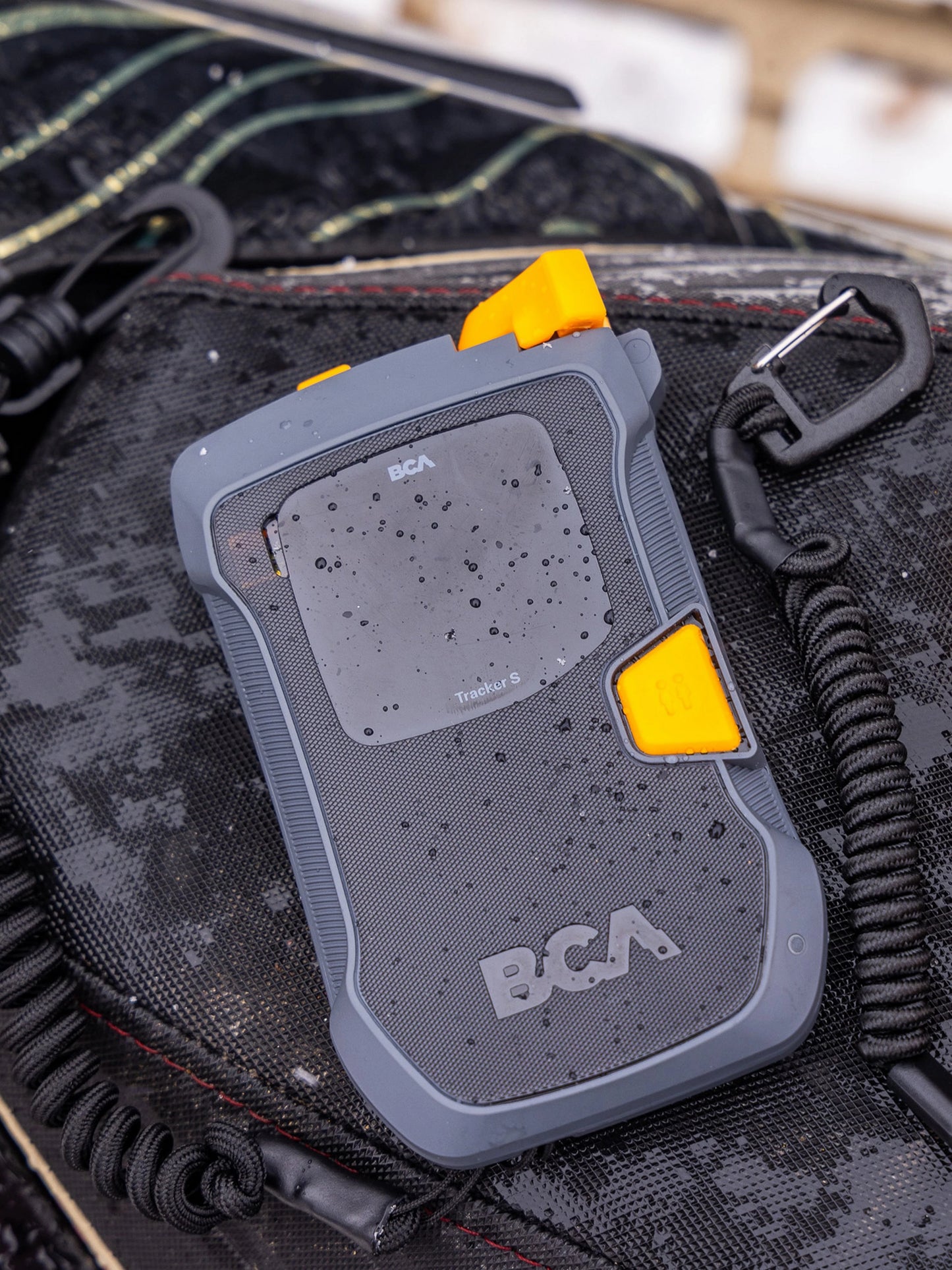 BCA TRACKER S